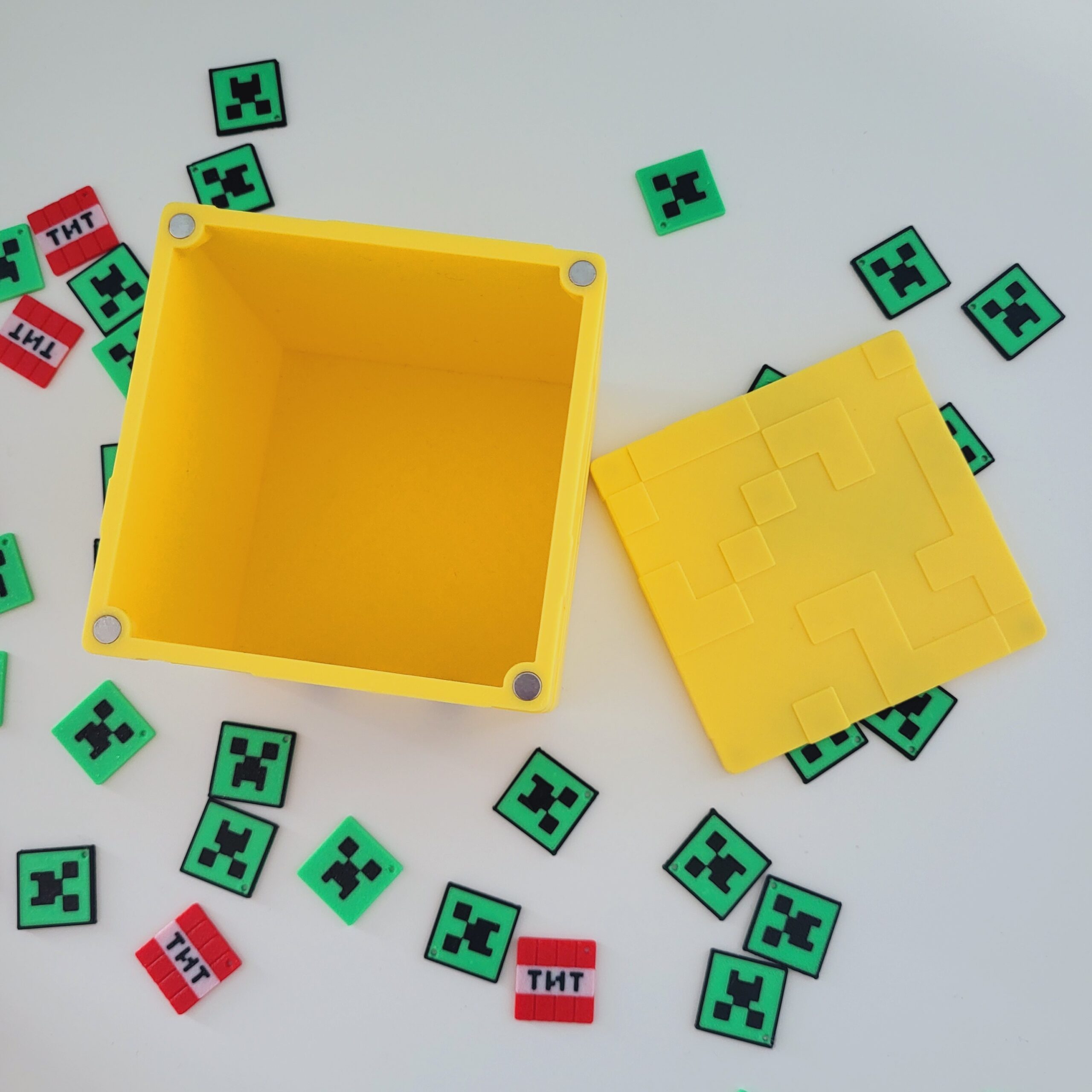 Minecraft Inspired TNT Block, 3D Printed TNT Cube, Minecraft Creeper Box, Minecraft Style Gamer Gift, Minecraft Holders, Cute Office Table Decor - Image 9