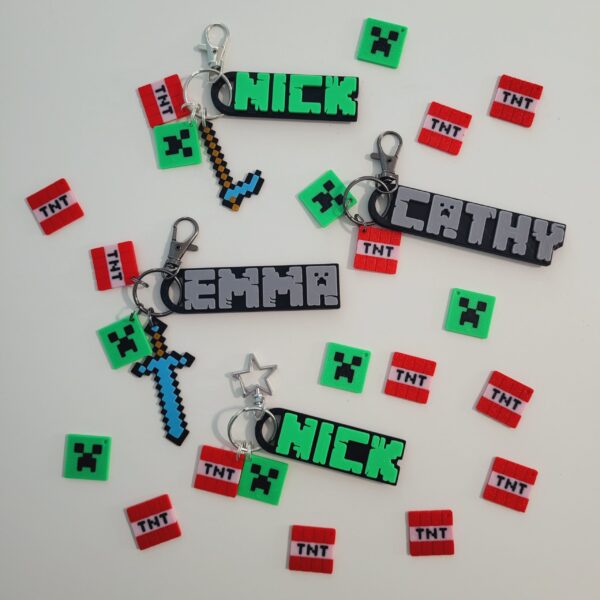 Minecraft Inspired 3D Printed Name Tag Keychain – Personalized Gift